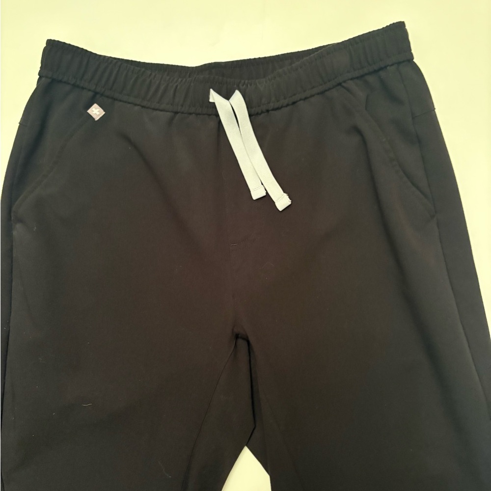 Figs Women’s Black Scrubs